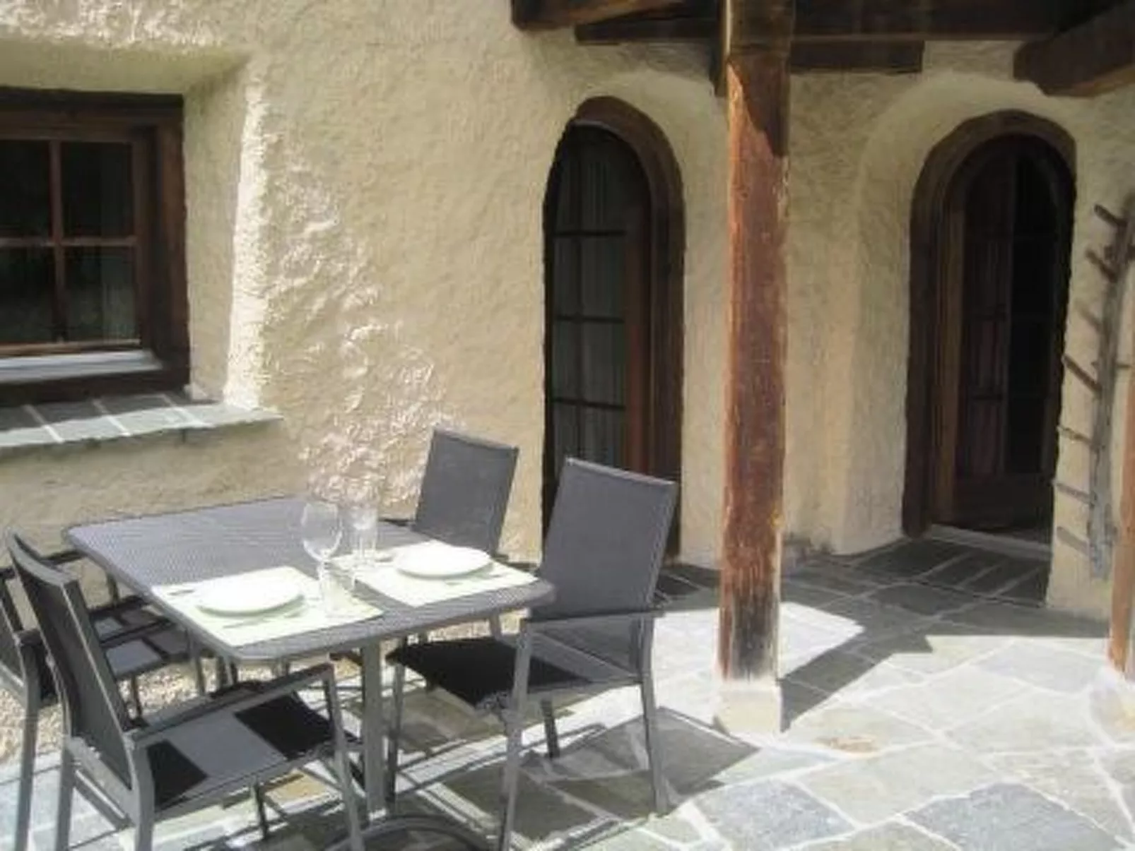 Chasa Veglia, (Tschierv). - Draußen