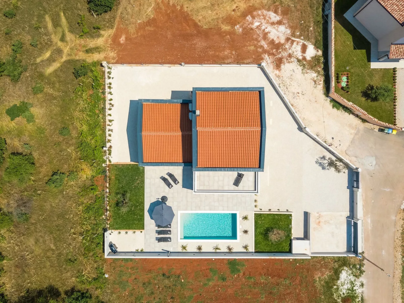 Villa Esire - Outside