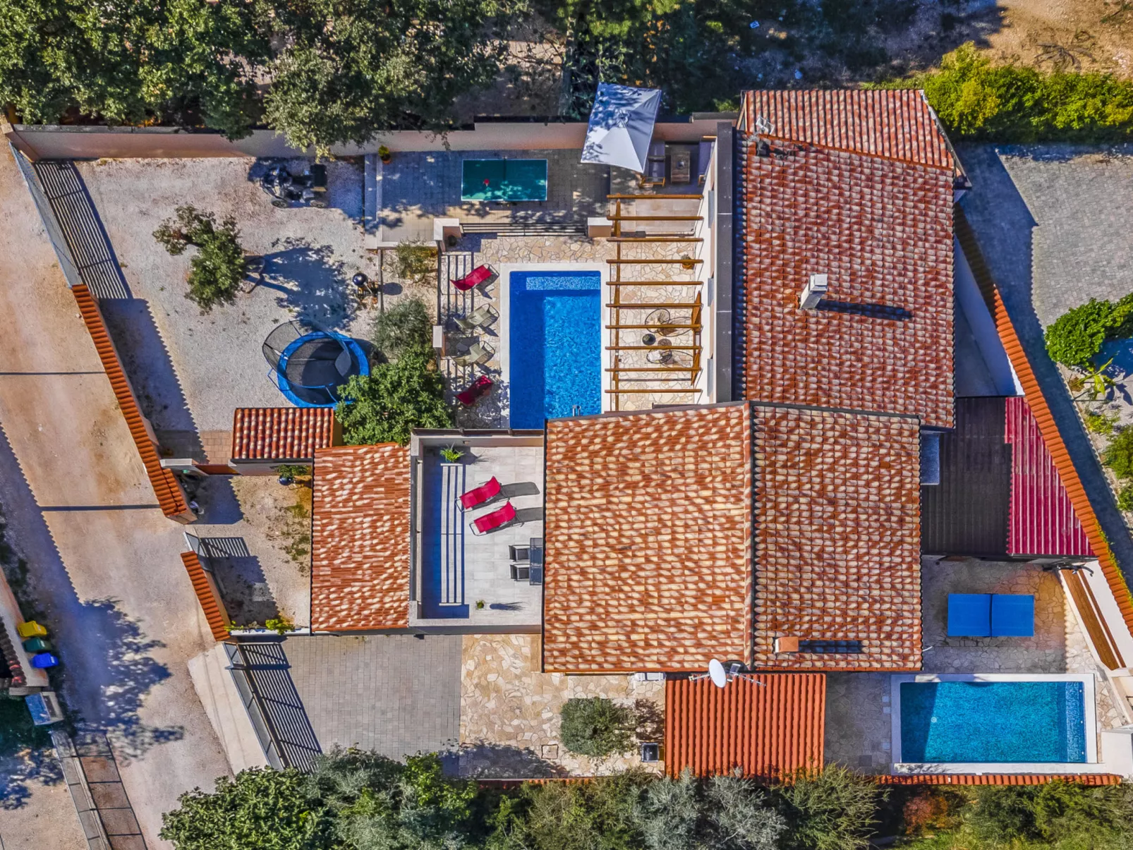 Villa Lona - Outside