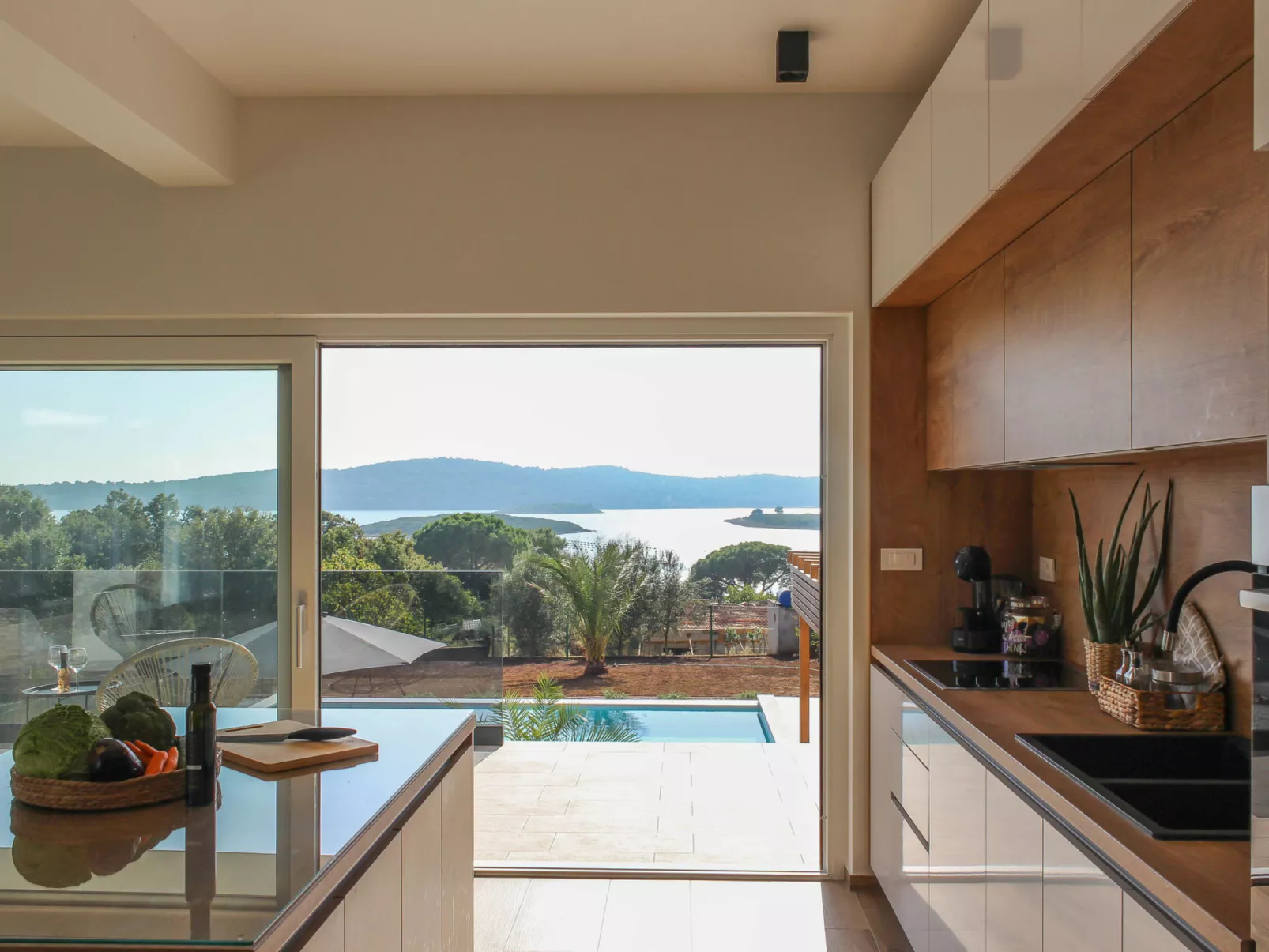 Villa PERGOSA WITH SEA VIEW AND SAUNA - Draußen