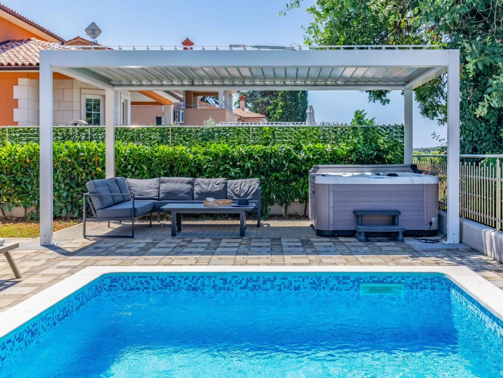 Villa Lotus 13C - Outside