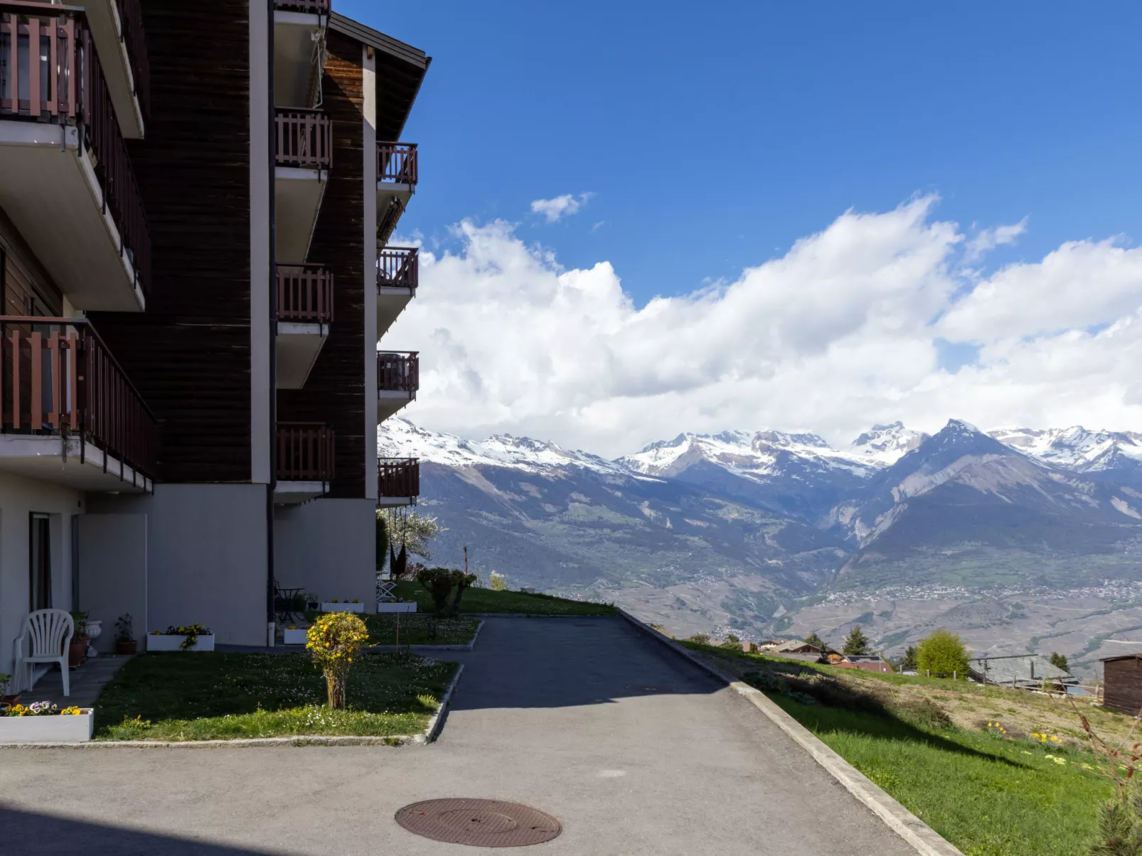 Balcon des Alpes 24 - Outside
