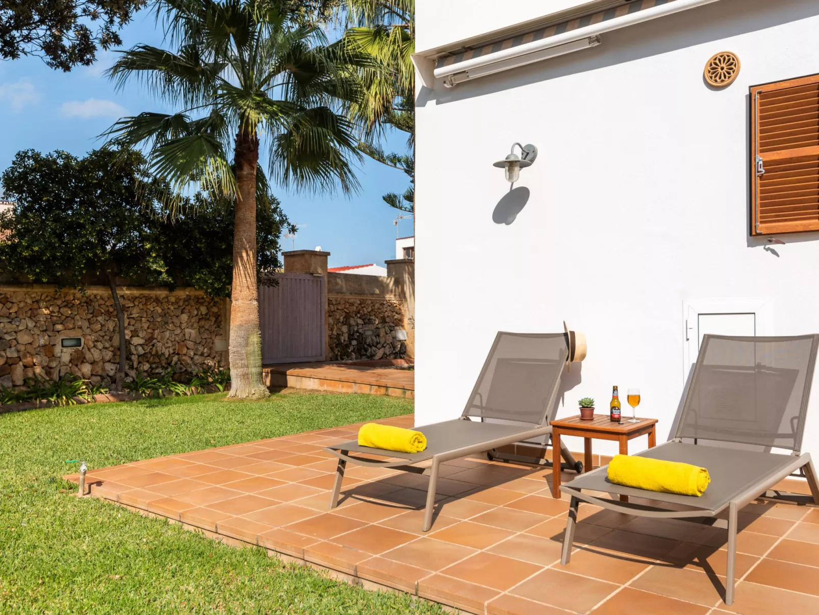 Menorca Elena Mar - Draußen