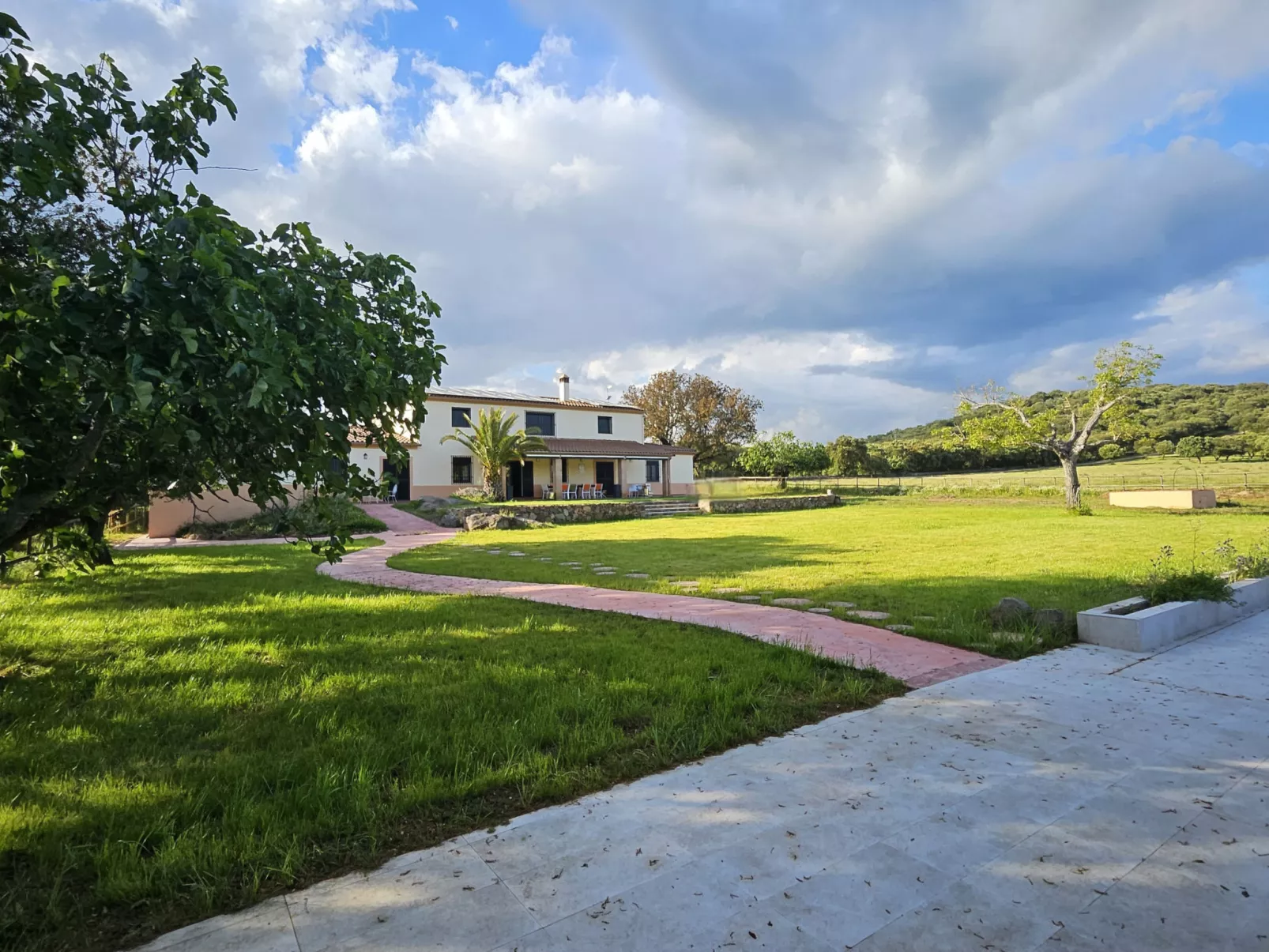 FINCA EL ALAMO - BARCARROTA - Draußen