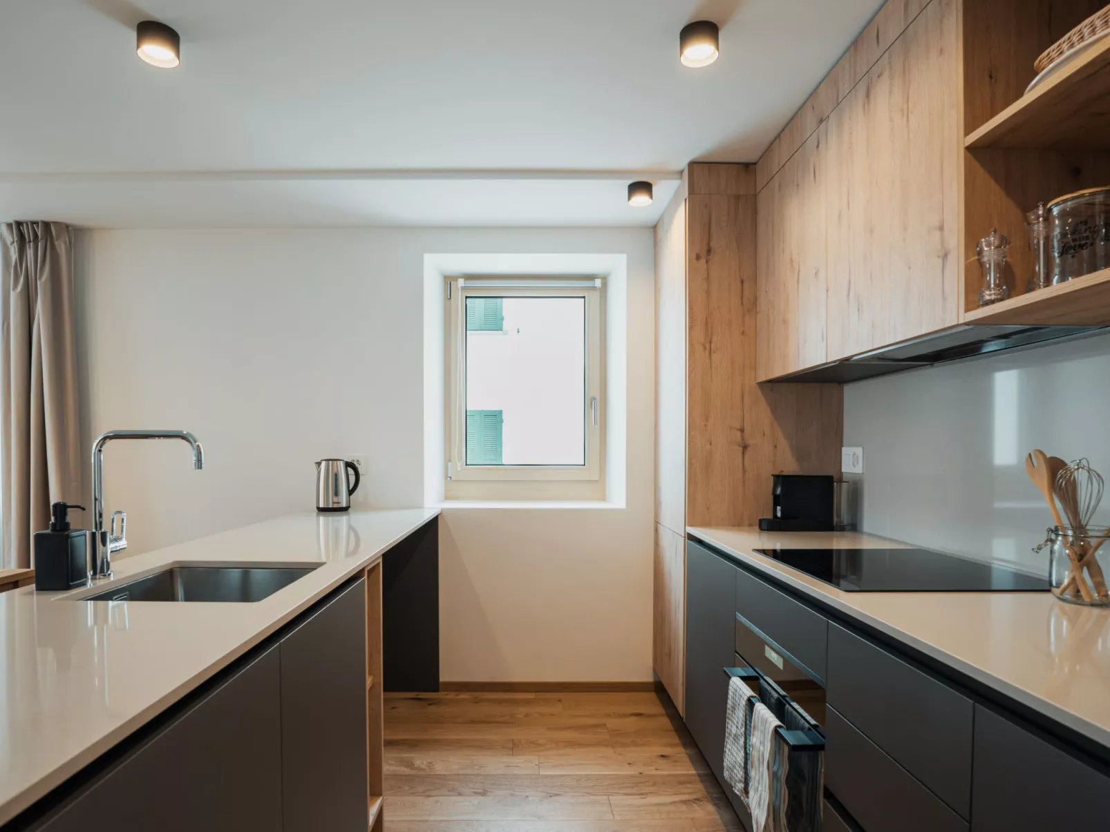 Alpine Apartments, (San Bernardino). - Inside