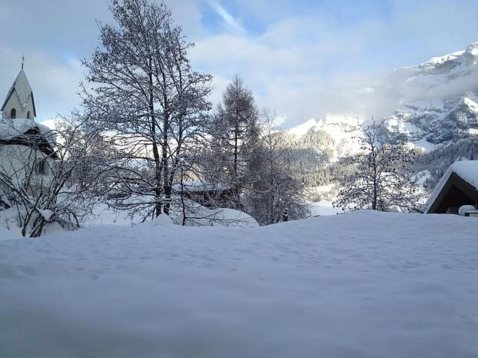 Mirasol, (Flims Waldhaus). 4.5 Zimmerwohnung - Draußen