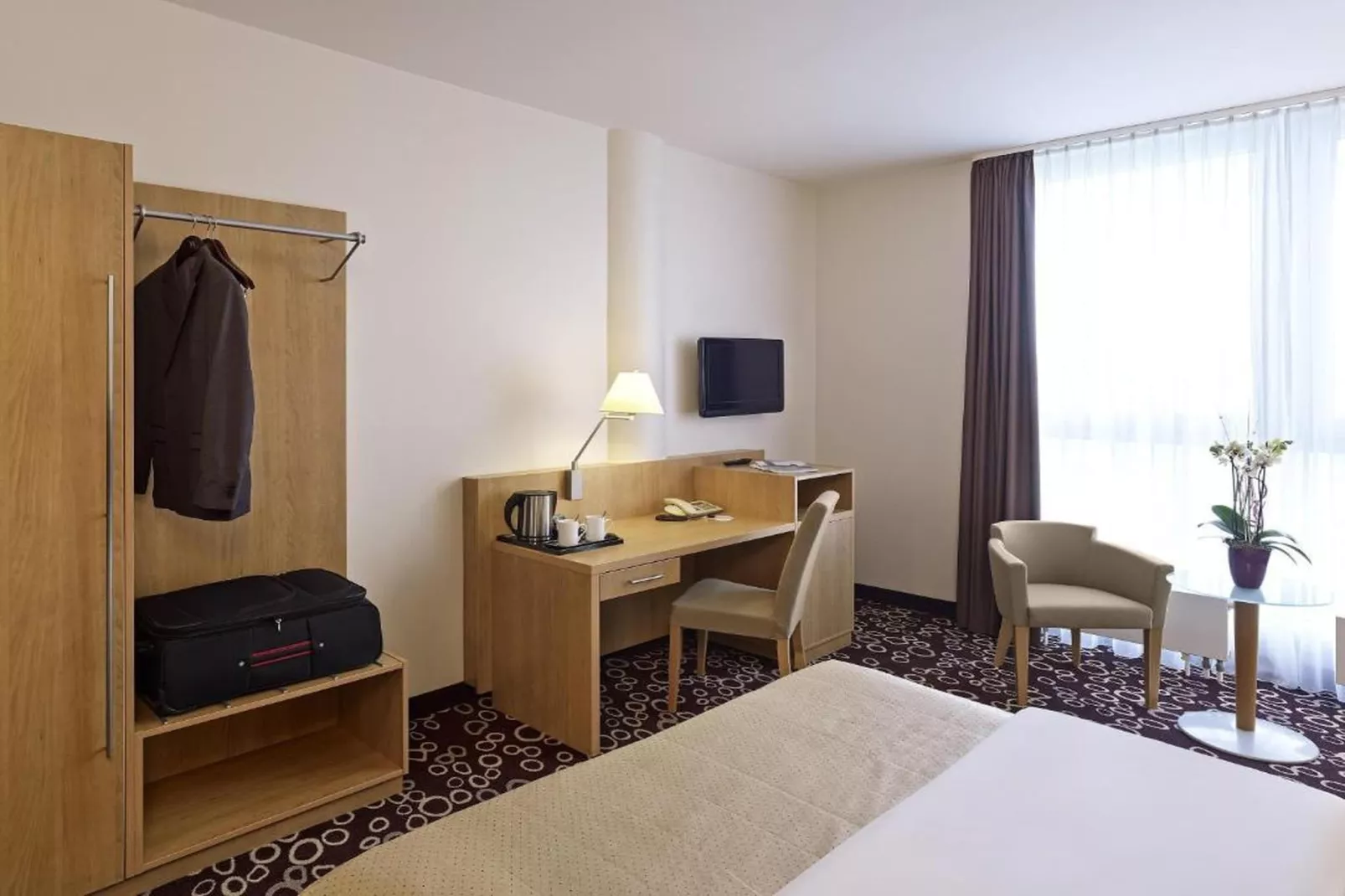 Hotel Dortmund - Standard Double Room - Bedroom
