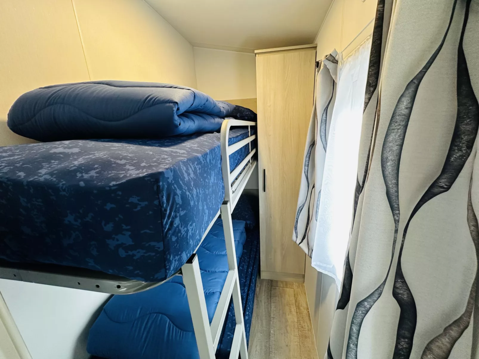 DD 58 - Camping de Duindoorn - AIRCO - Drinnen