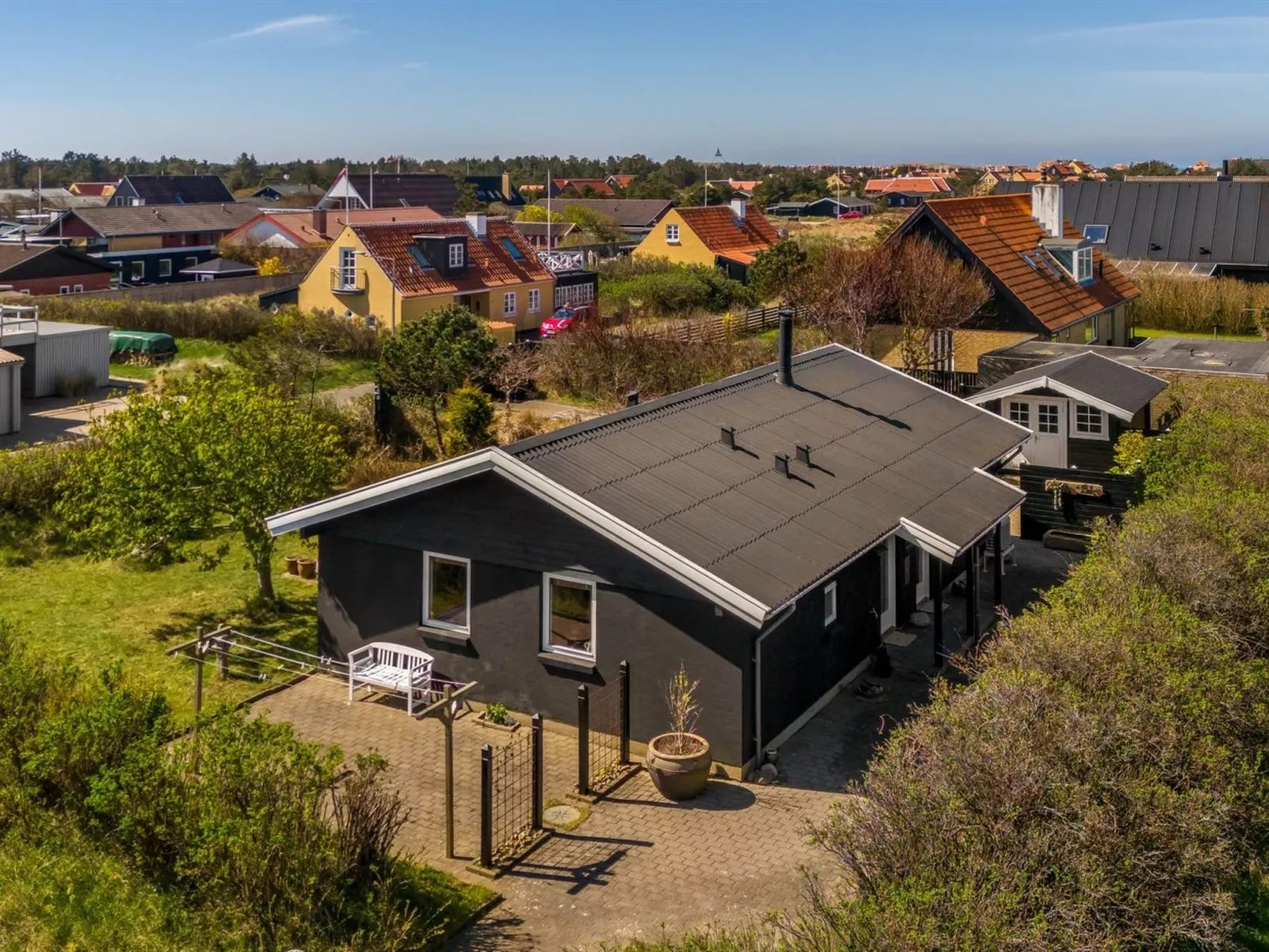 "Jaskirt" - 400m from the sea - Outside
