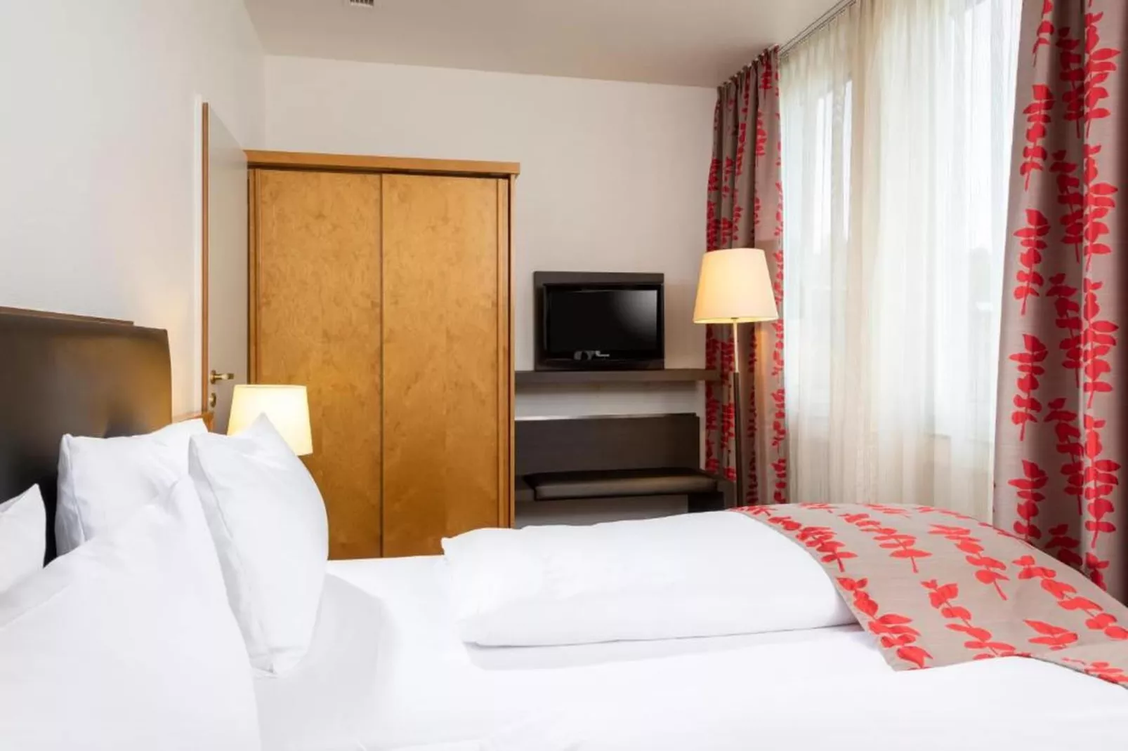 Holiday Inn Frankfurt Neu-Isenb - One-Bedroom Suite Twin Sofa Bed - Chambre