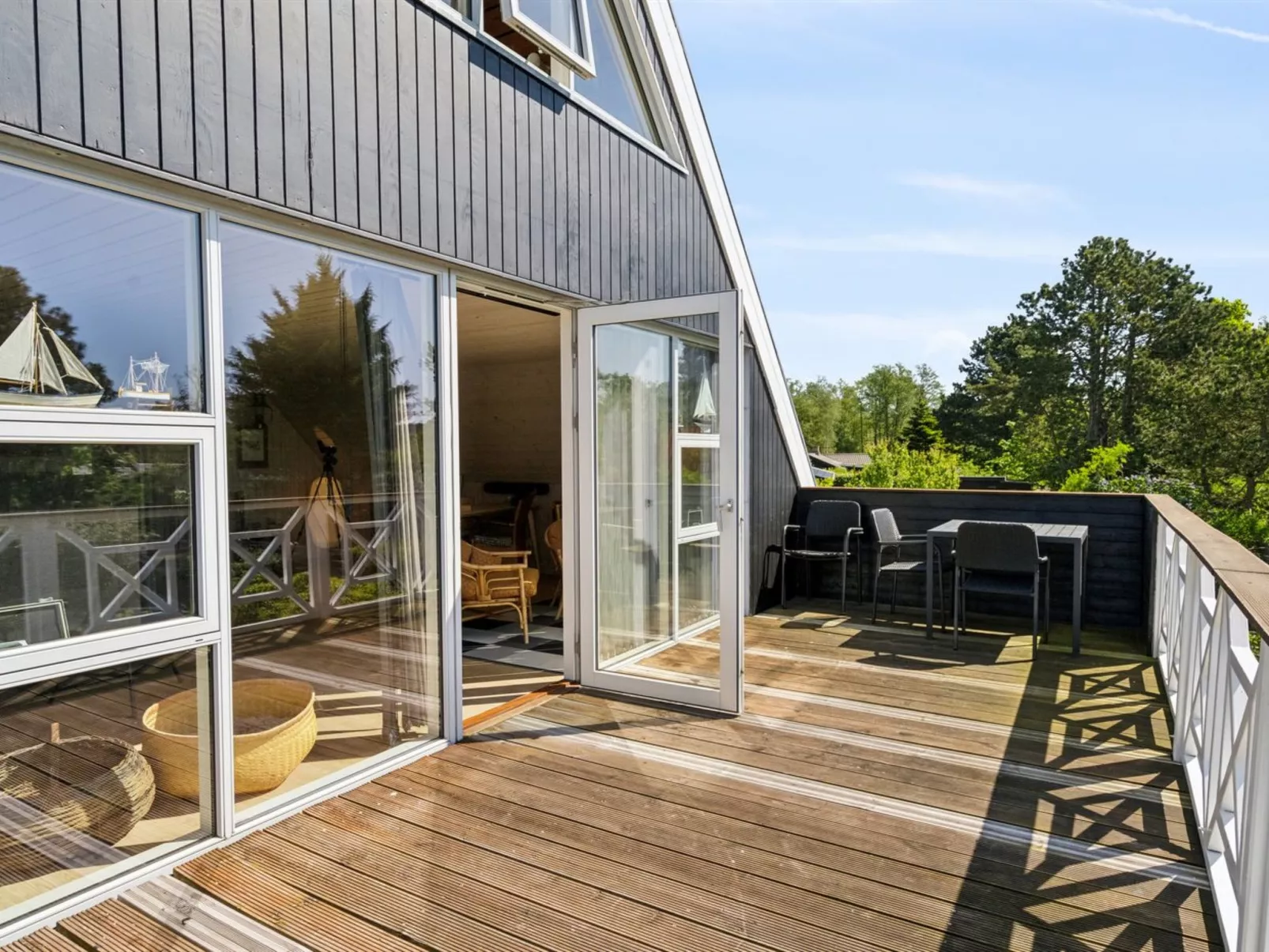 "Eikka" - 100m from the sea - Outside