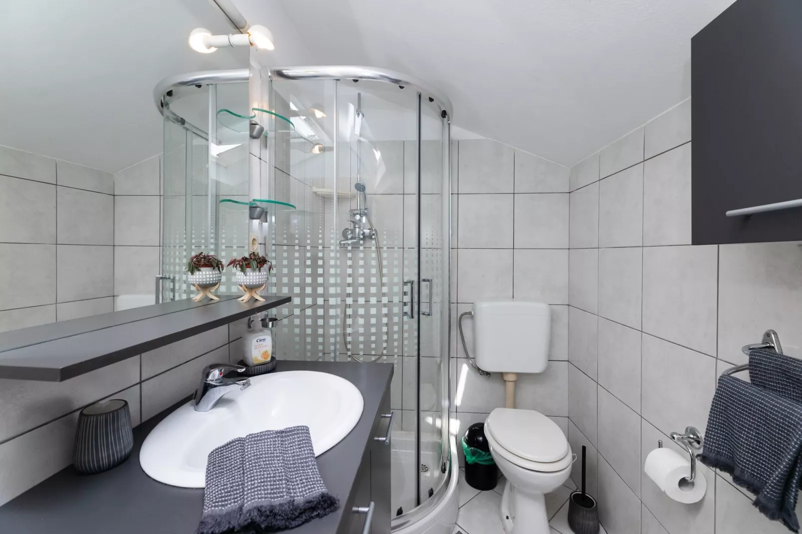 Apartments Roda - Comfort One Bedroom Apartment with Terrace (Kate) - (ST) - Badezimmer