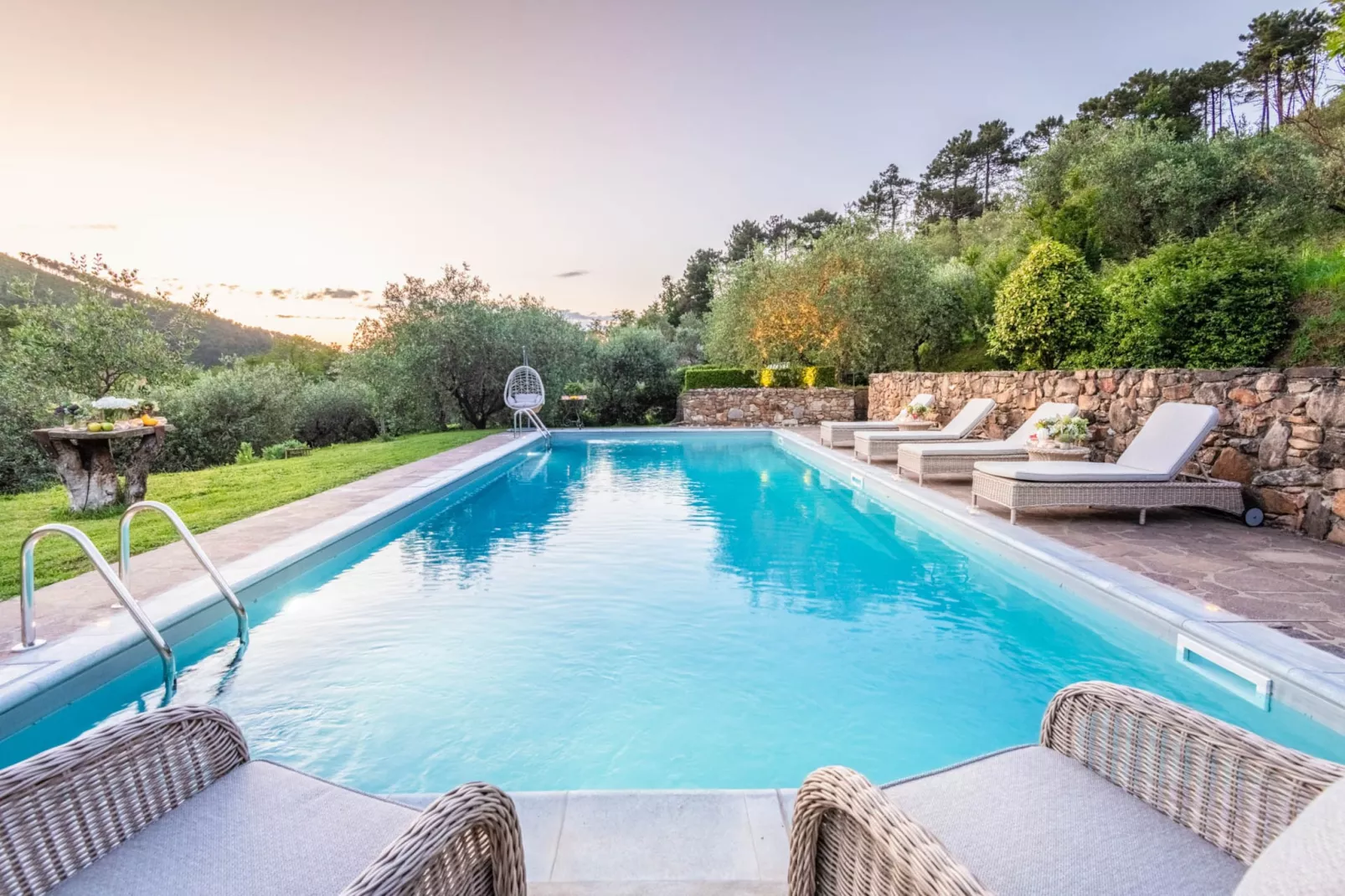 Citrus Charm Farmhouse - Schwimmbad