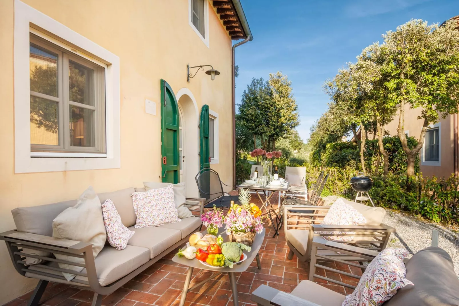 Jacopo Farmhouse Apartment in Wine Resort in Lucca - Terrace balcony