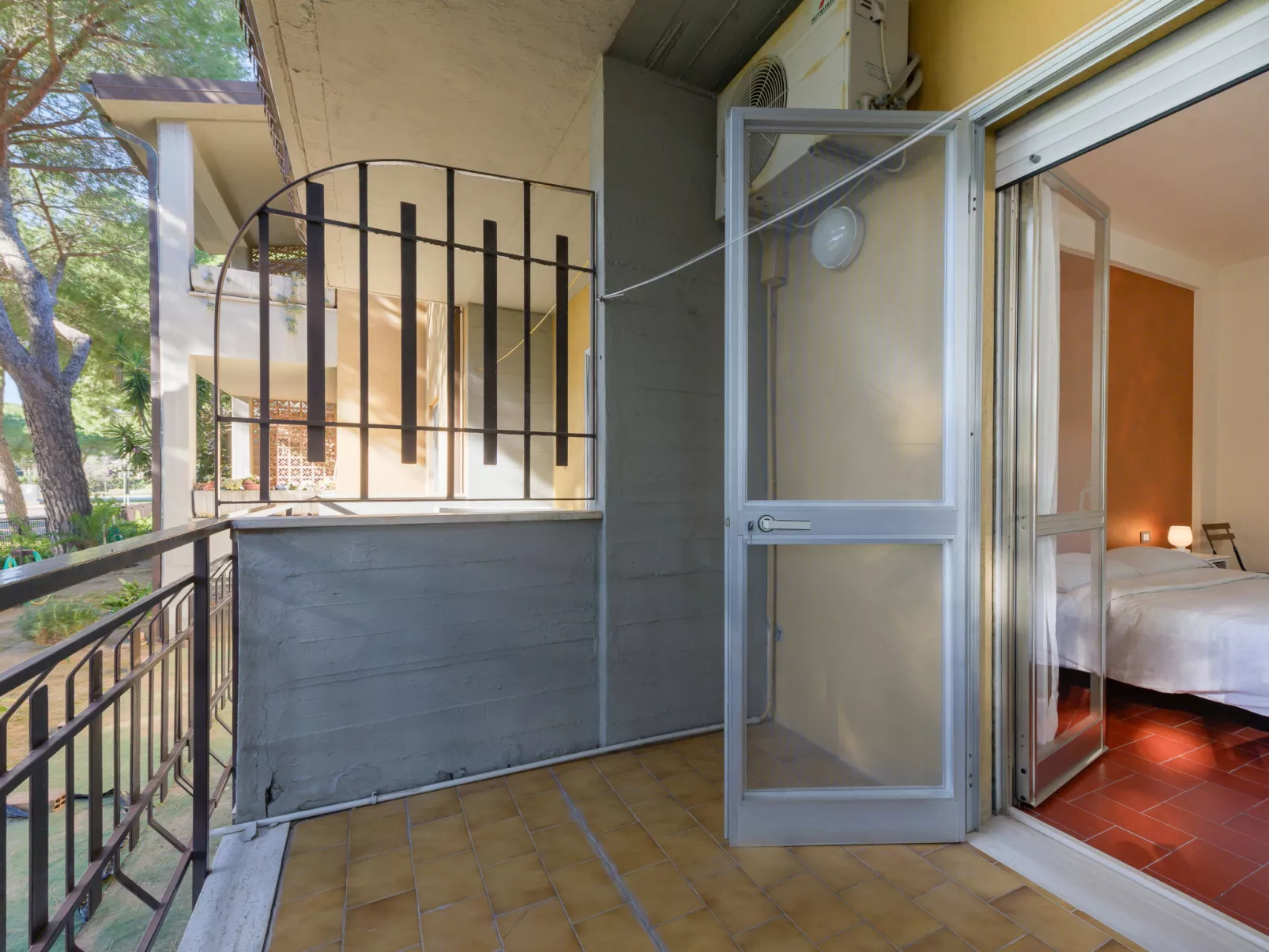 Casamare - Outside