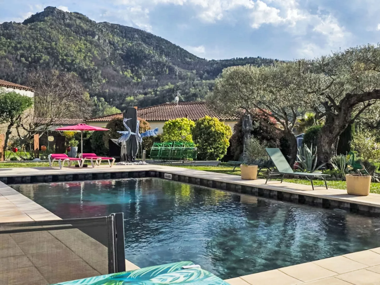 "Villa romaga mit Wallbox - Draußen
