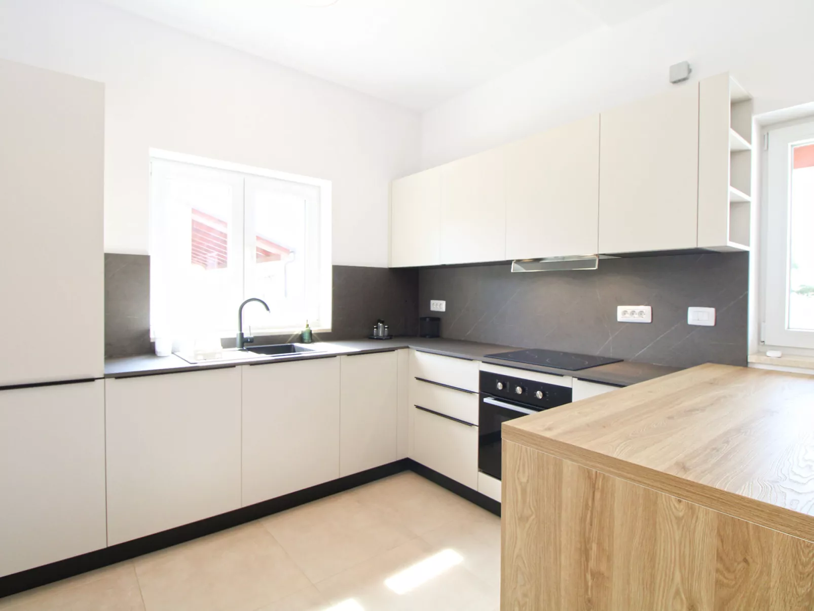House 2340 - Drinnen