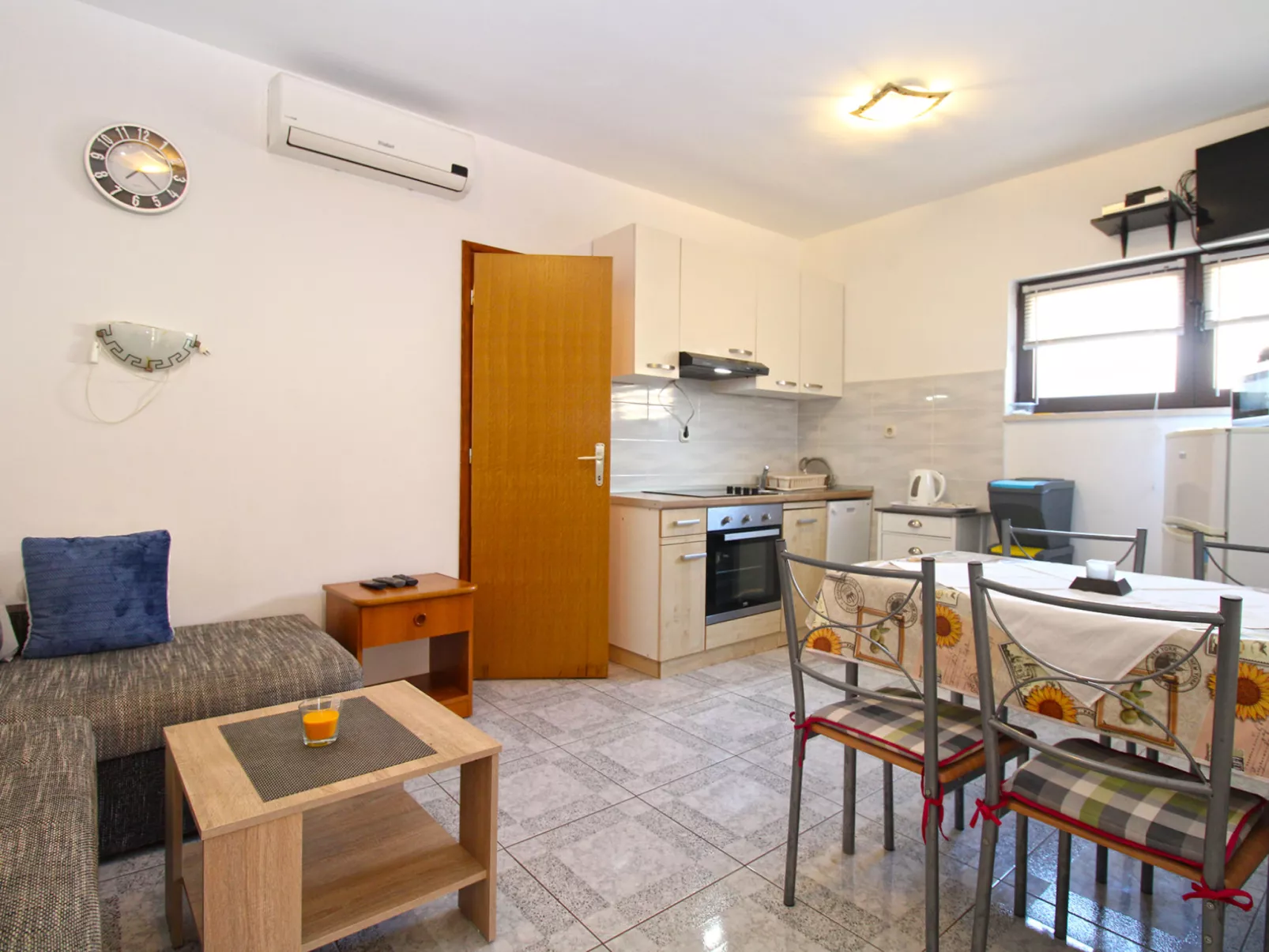 Apartment 768 - Dedans