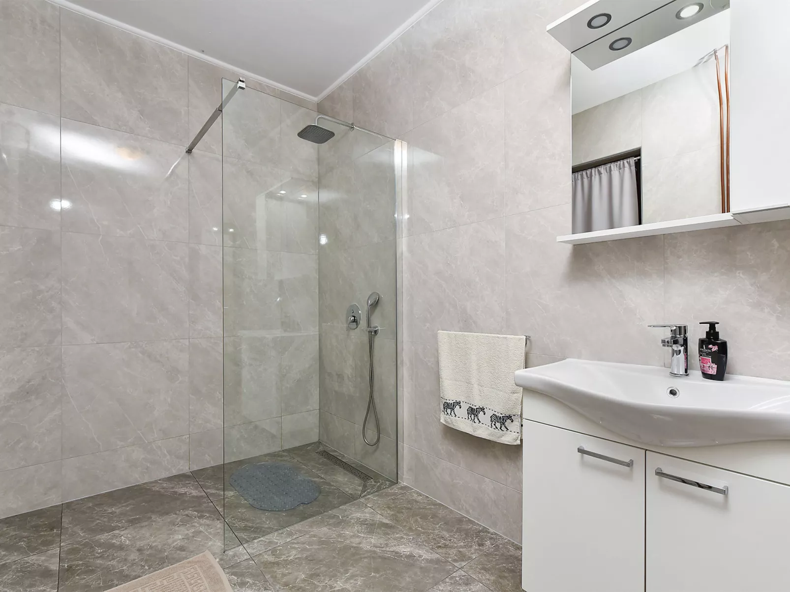 Apartment 2362 - Inside