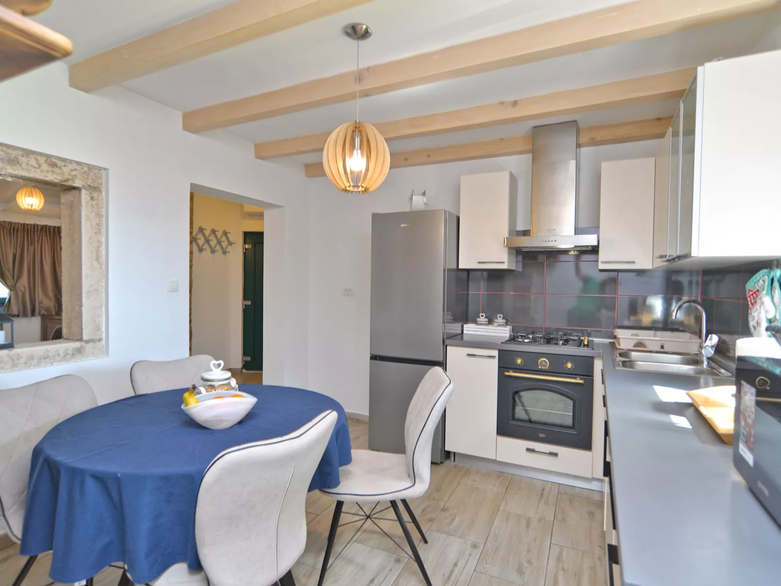 House 2157 - Drinnen
