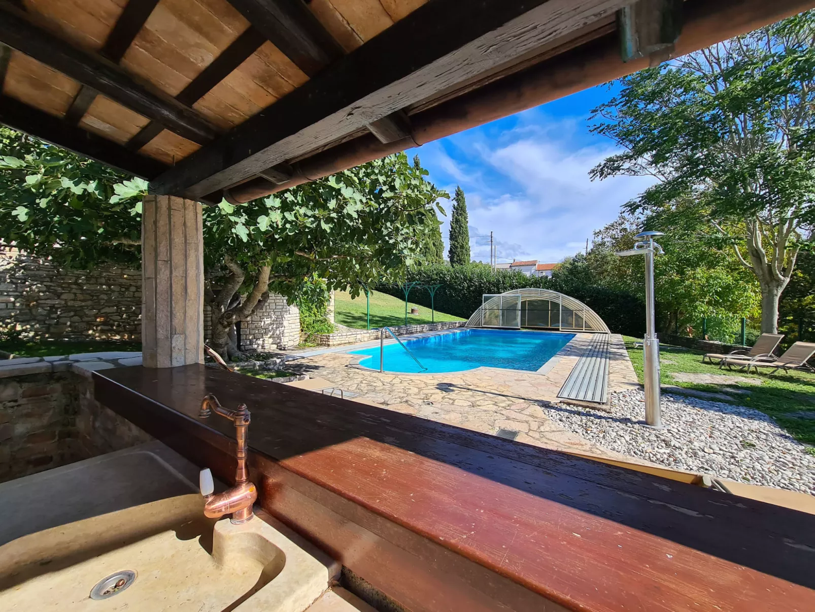 House 2134 - Dehors