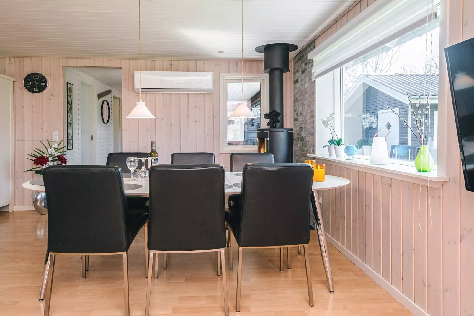 Home with Wood Stove & Annex - Indoor