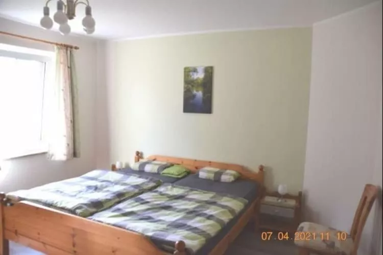 W 52b EG 4 P - Bedroom