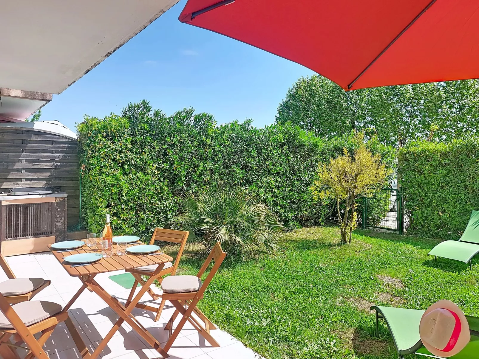 Les Bastides - Draußen
