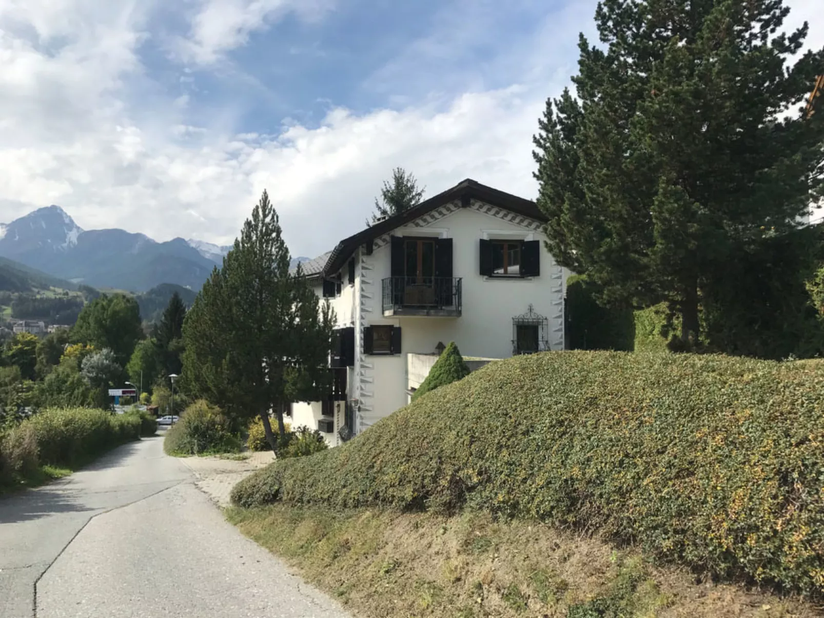Chasa Tusa, (Scuol). - Draußen