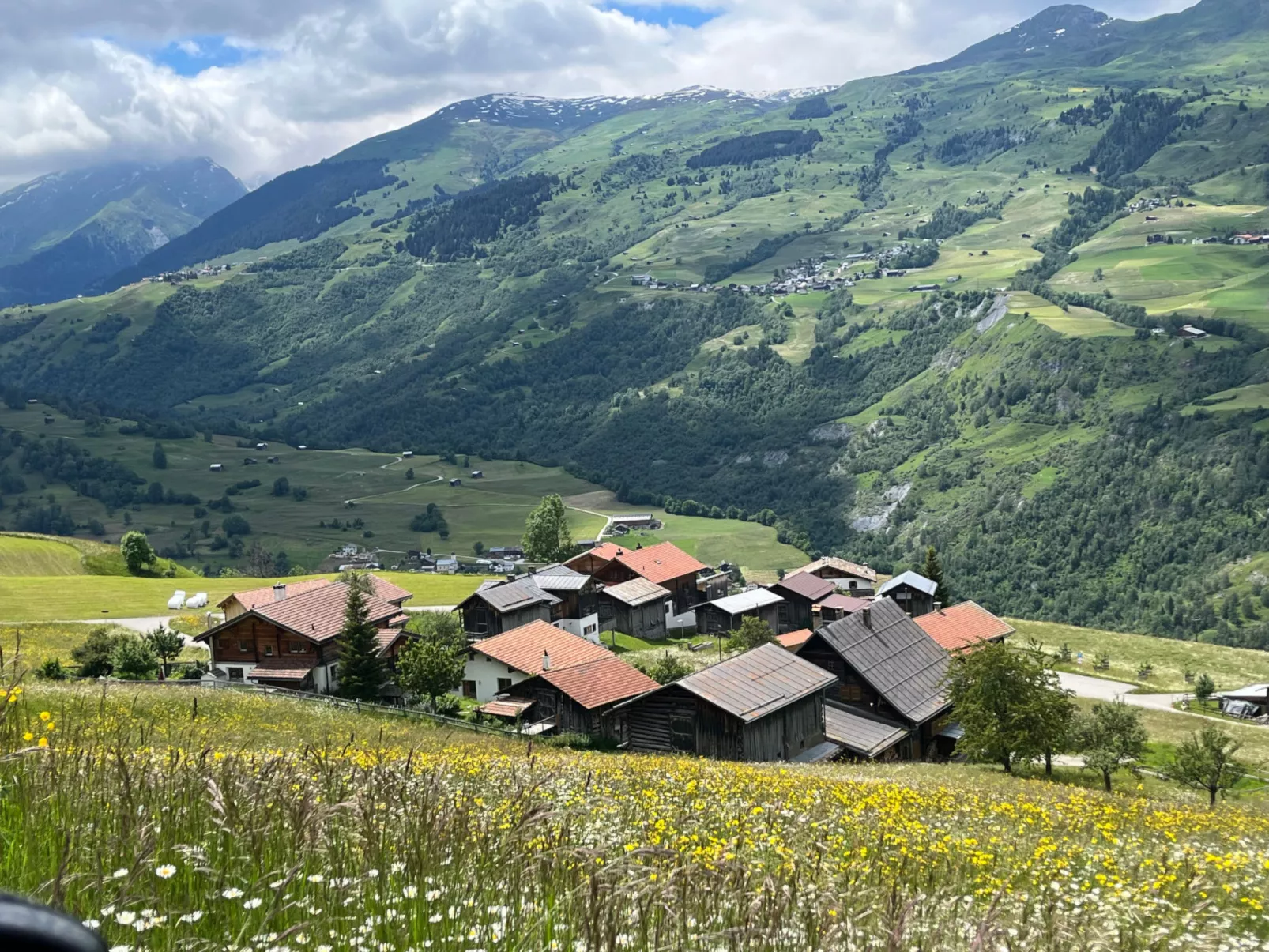 Runs, Camuns, (Camuns). - Draußen