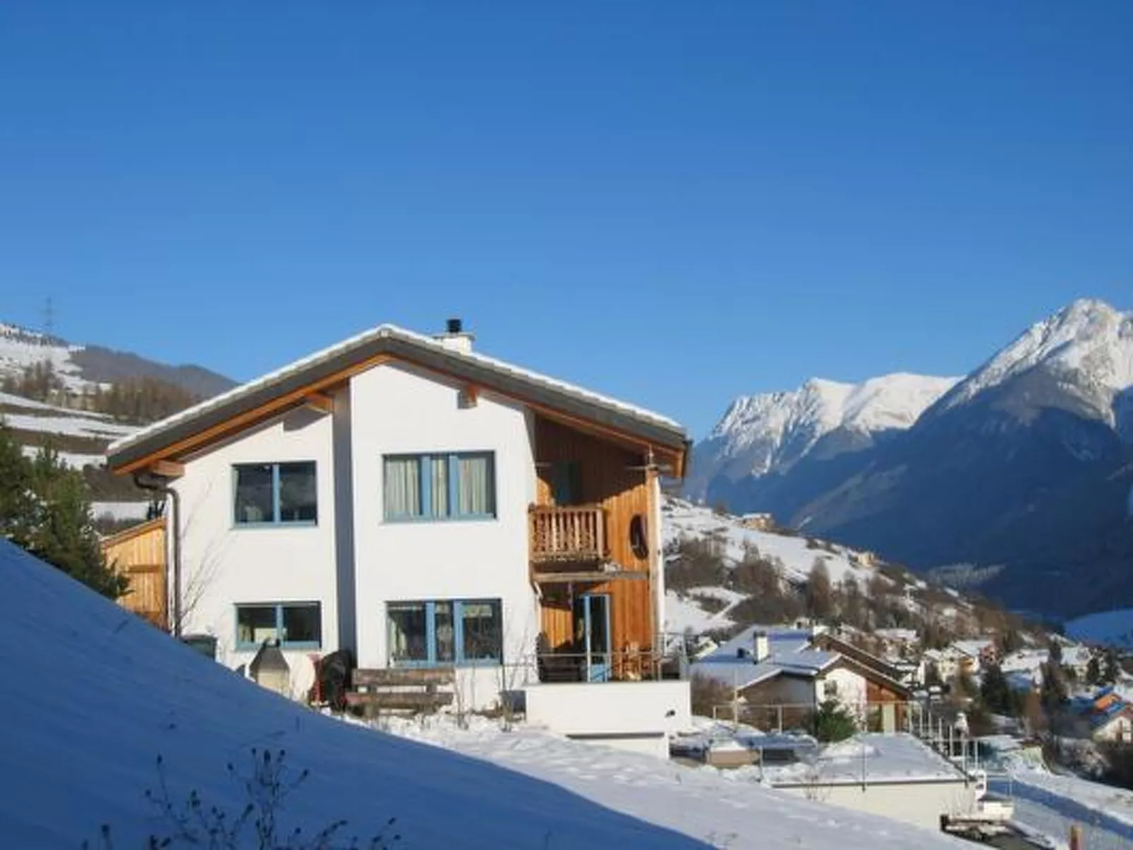 Chasa Surval, (Scuol). - Draußen
