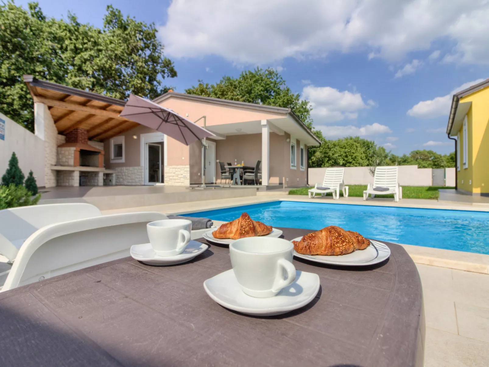 Villa TRUSINA - Draußen