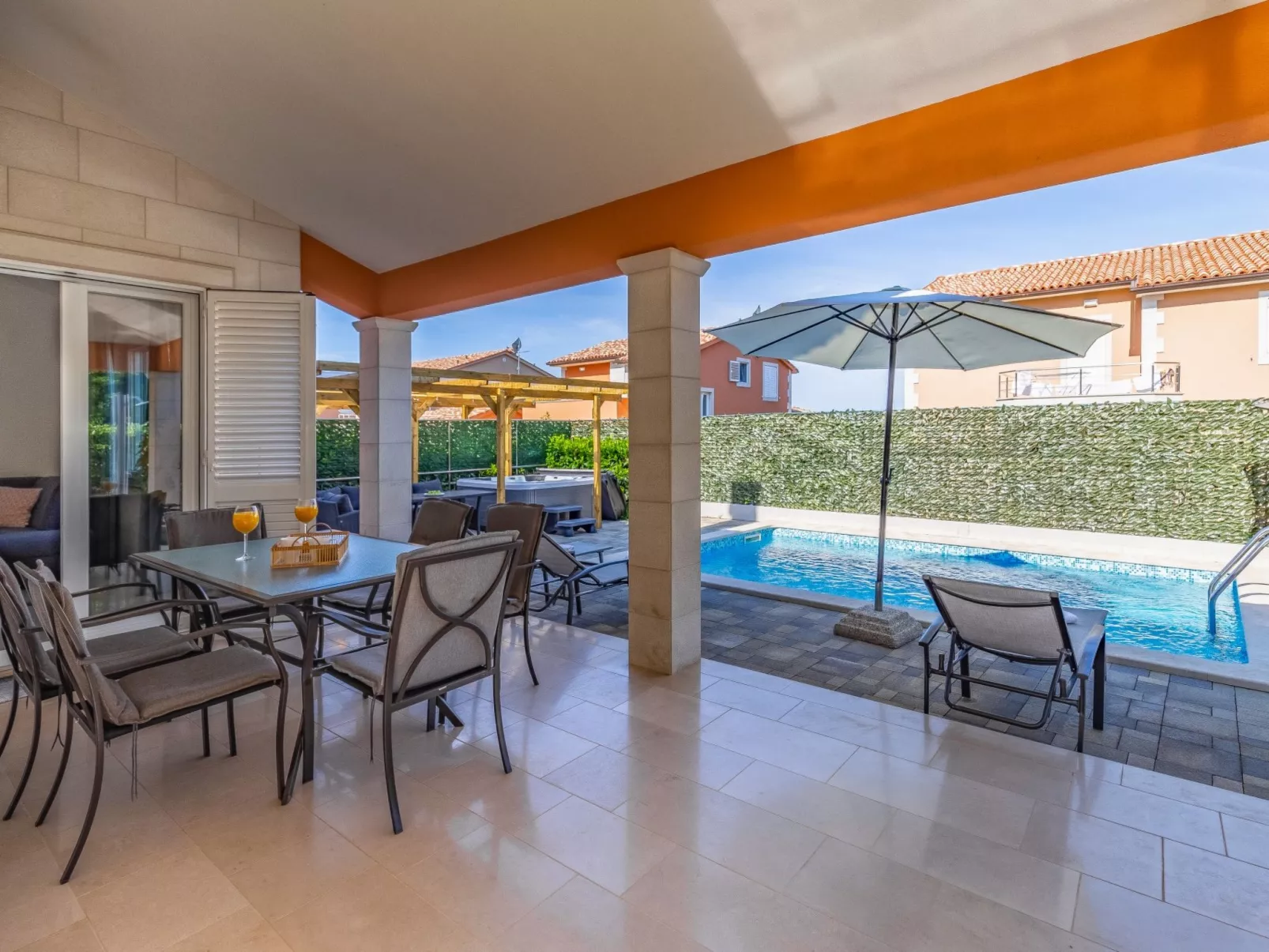 Villa Lotus 13K - Outside
