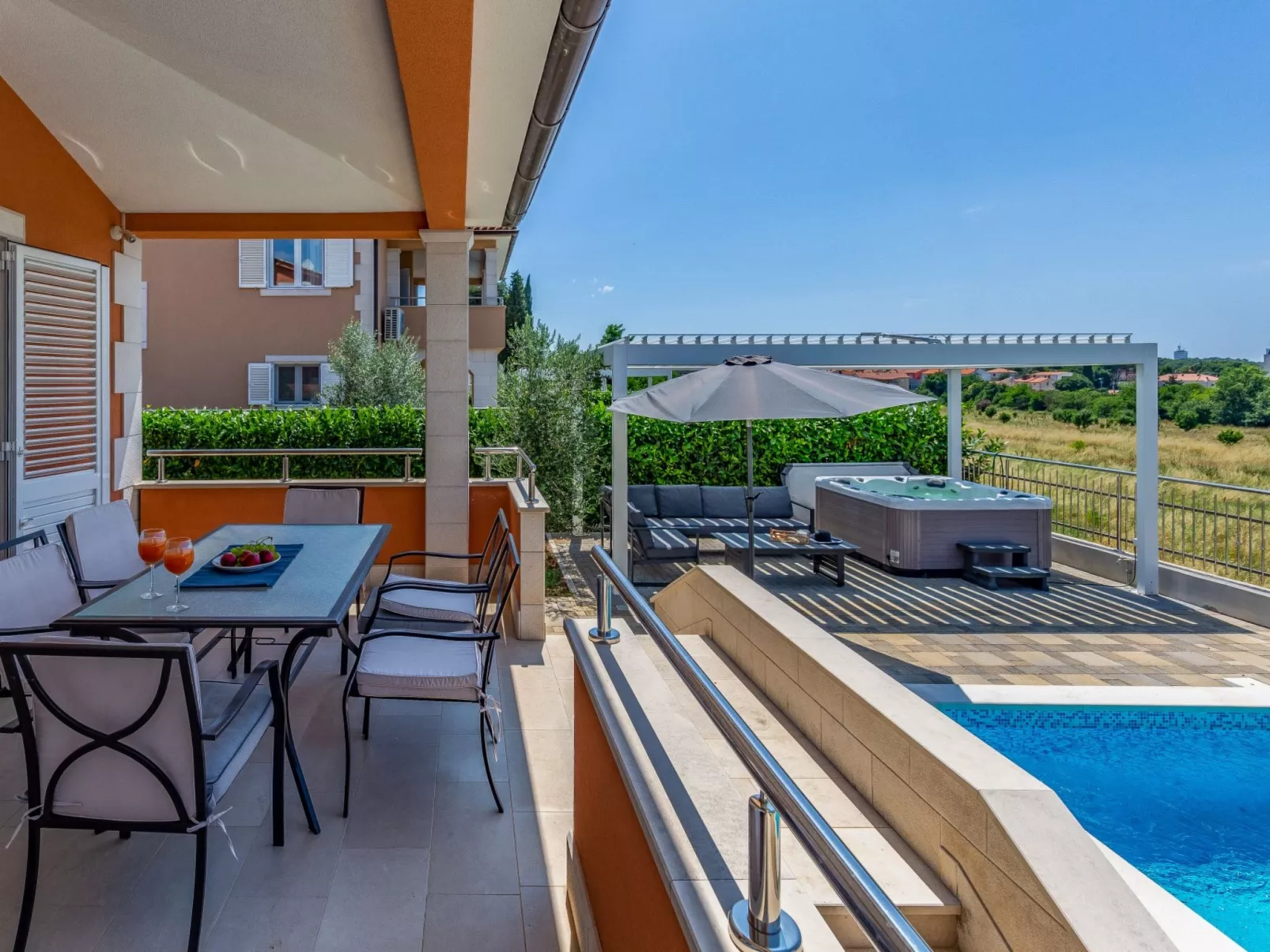 Villa Lotus 13F - Outside