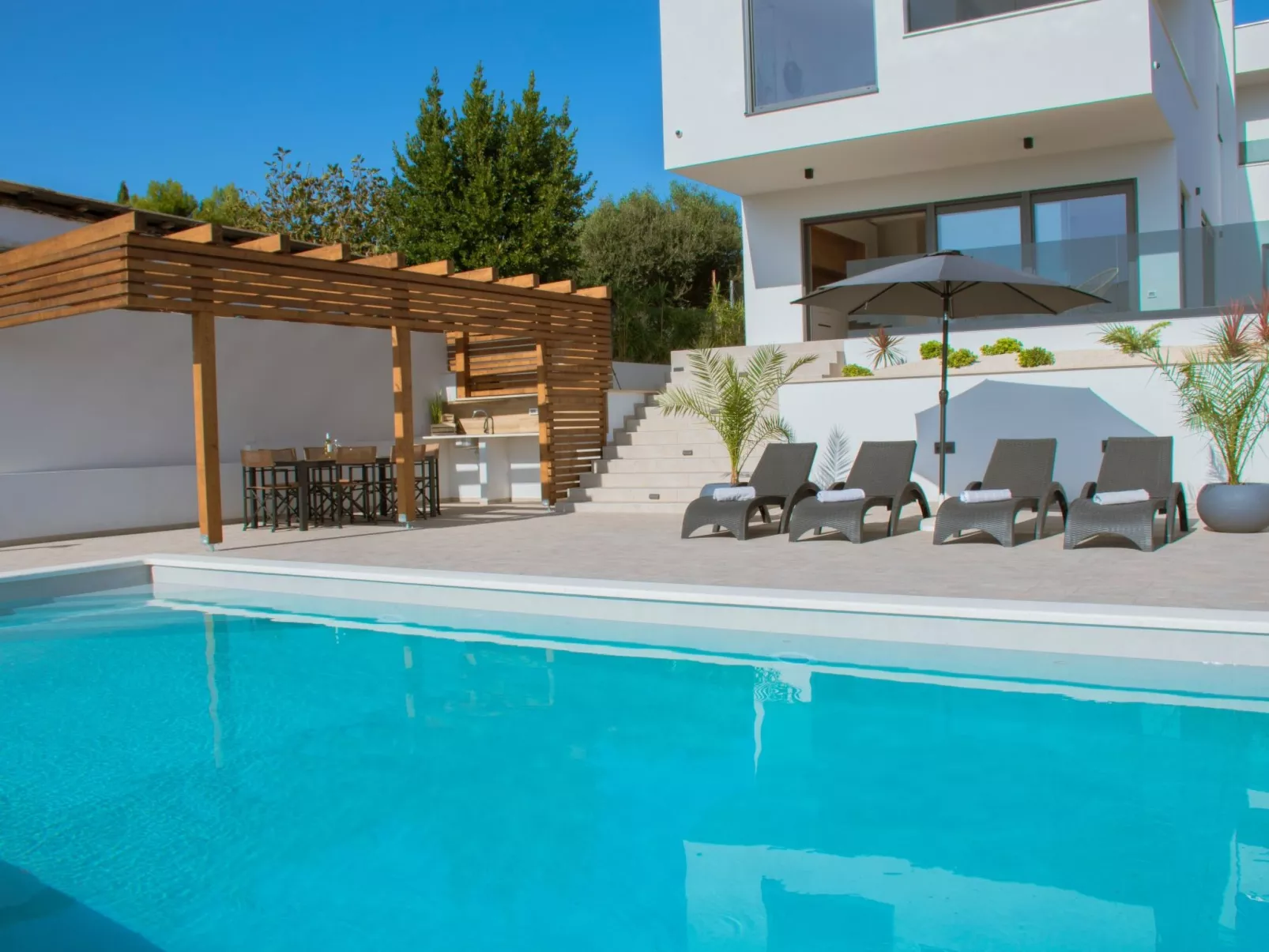 Villa Pergosa - Draußen