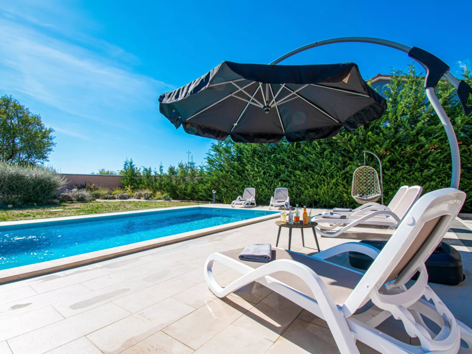Villa Moki mit beheizbarem  Pool - Draußen