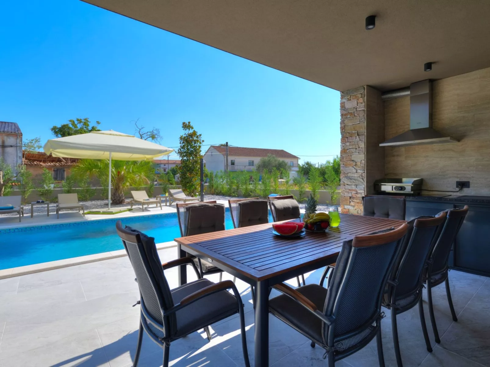 Villa Pieron & Bavigo Holiday Complex for 16 Persons - Draußen
