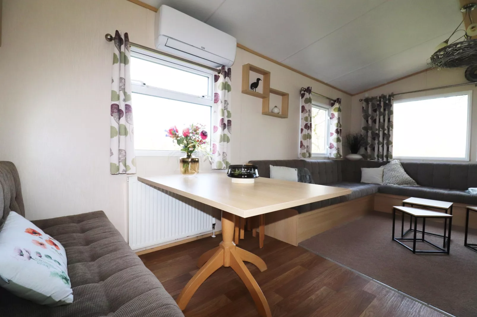 Buitenvreugde - Salon