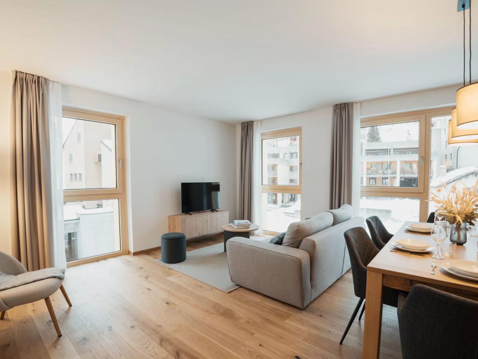 Alpine Apartments, (San Bernardino). - Inside