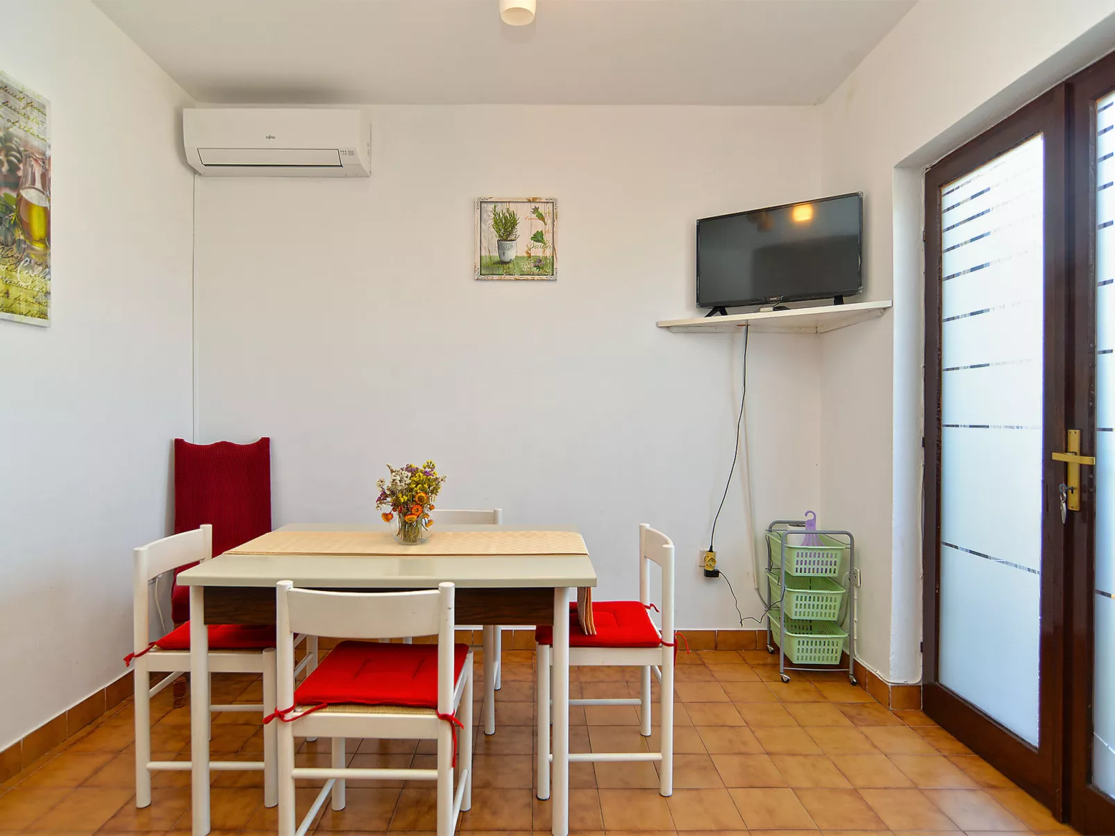 Apartment 442 - Inside