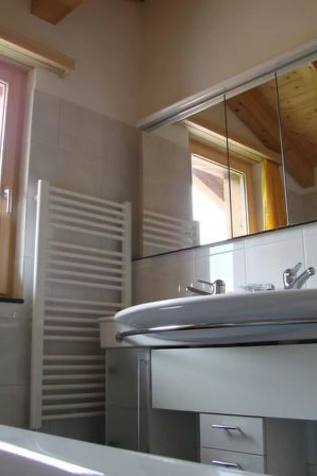 Bergparadies im Laub B5 3½-Zimmerwohnung - Inside