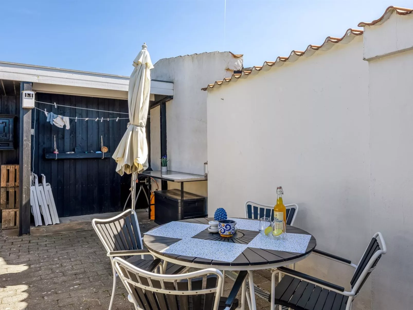 "Niela" - 300m from the sea - Outside