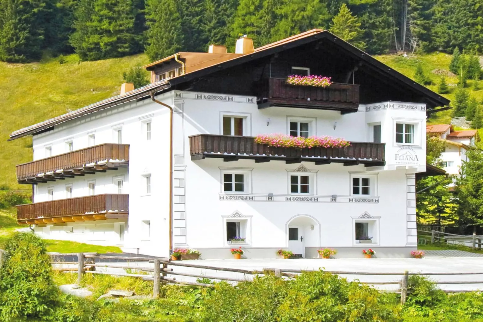 Apart Fliana Mathon - Exterior in summer