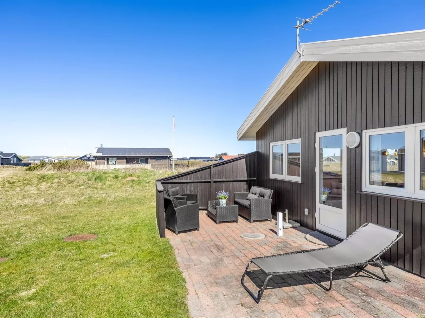 "Loryleimis" - 300m from the sea - Outside