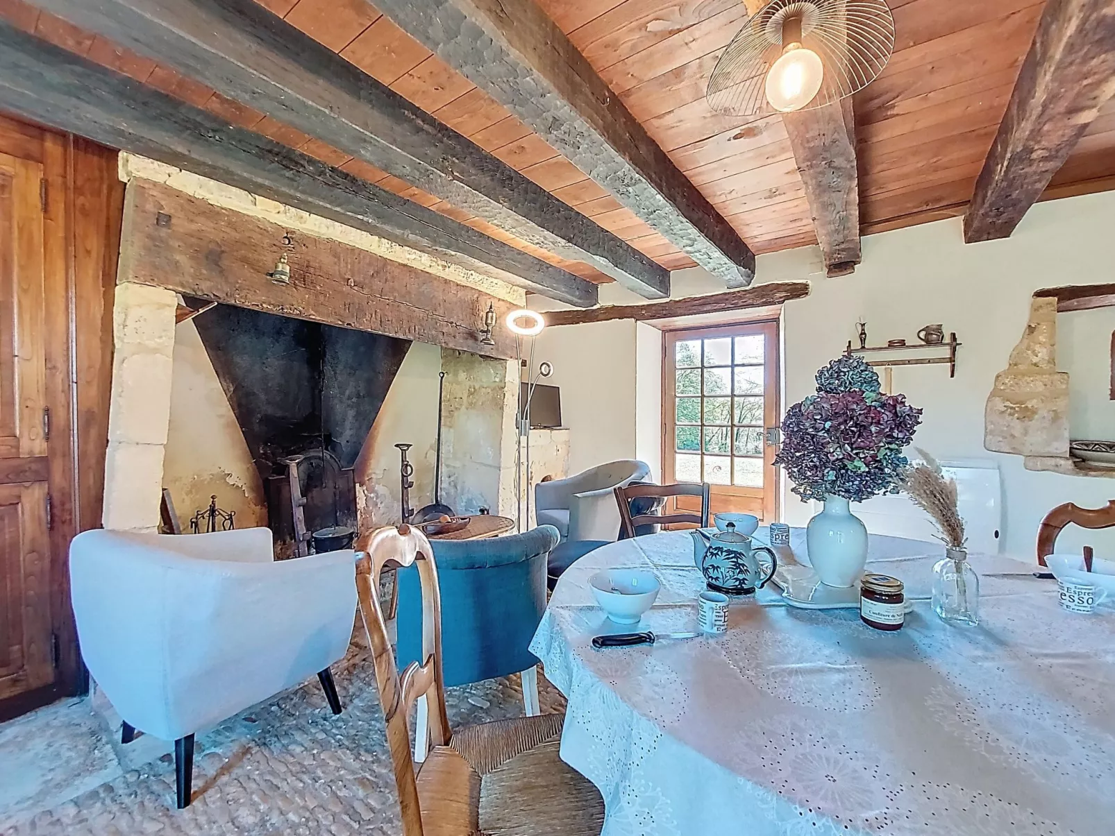 Le Petit Gîte - Drinnen