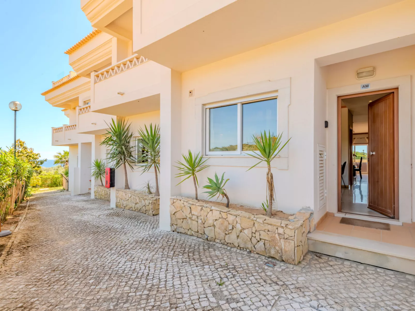 Cerro Aguia AM V2 - VIP Properties - Outside