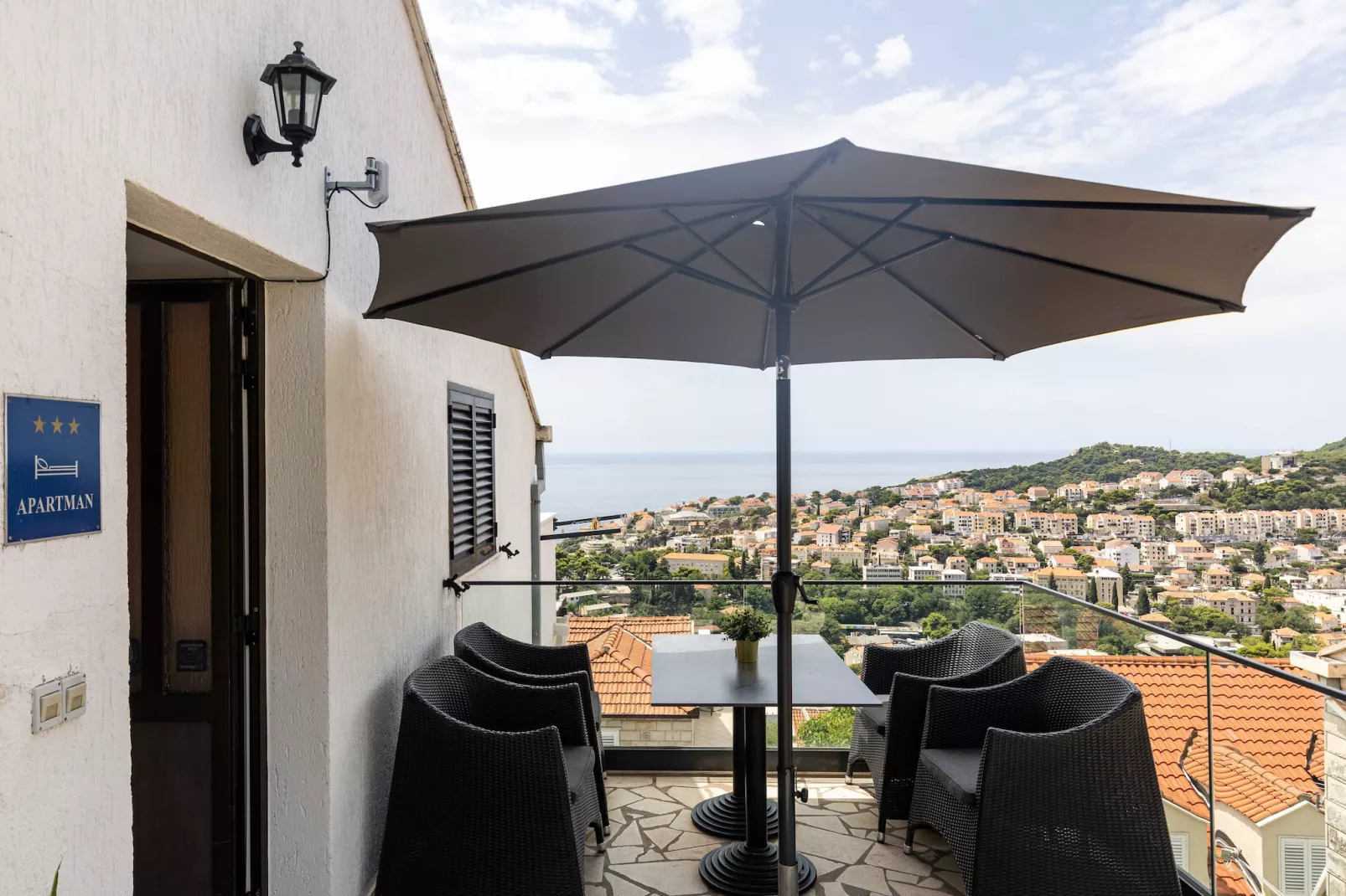 Guest House Kono - One-Bedroom Apartment with Patio and Sea View - Marka Gjaje Street - Extérieur