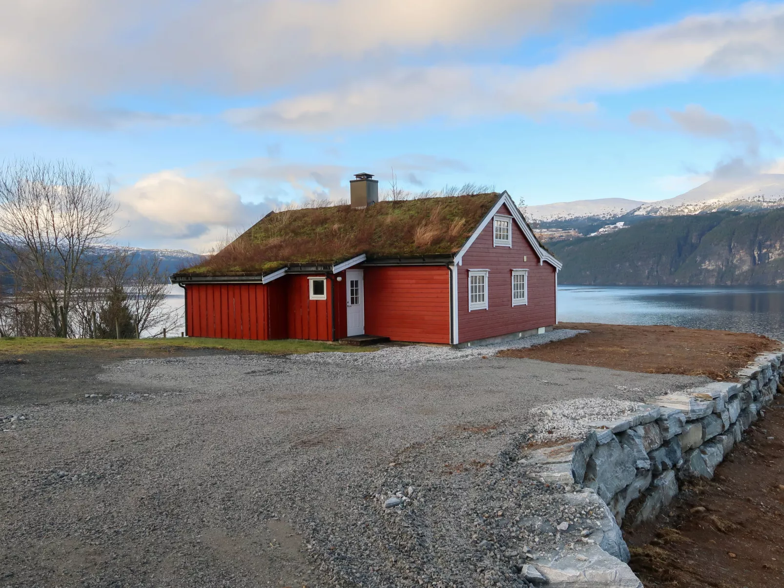Krampehaugen-Outside