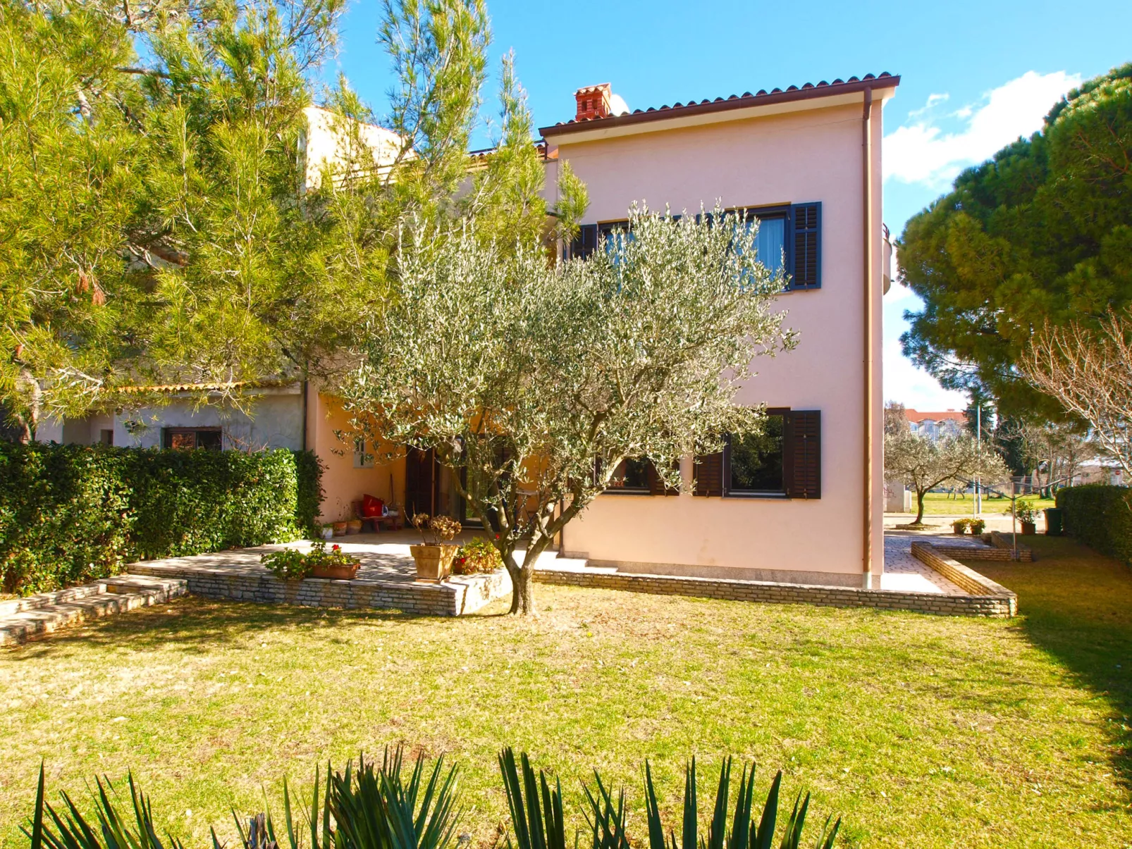 Apartment 2011 - Dehors