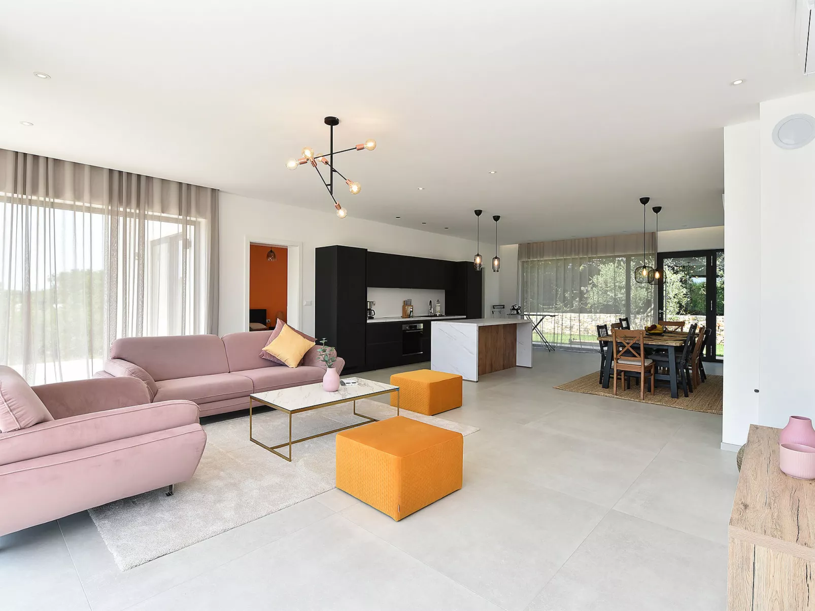 House 2117 - Drinnen